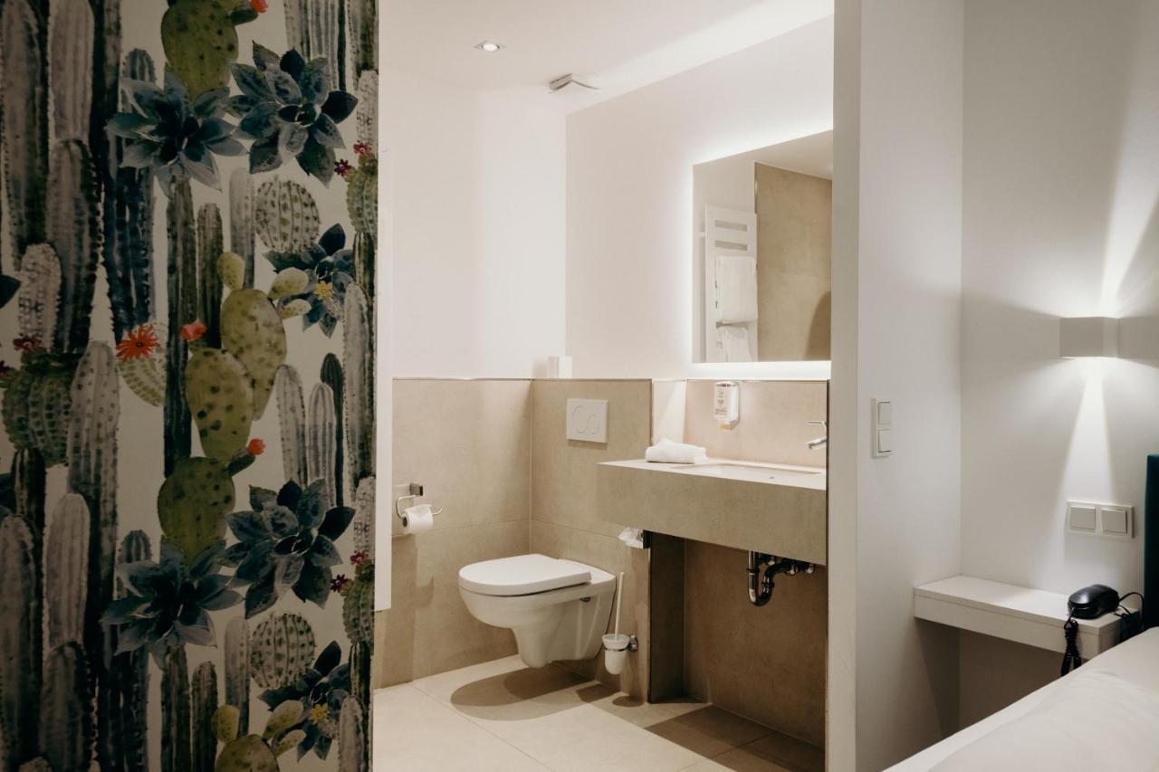 Hotel Crystal Saarbrücken Dış mekan fotoğraf