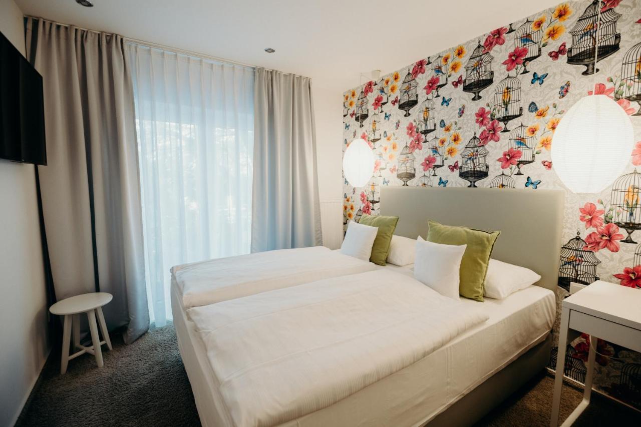 Hotel Crystal Saarbrücken Dış mekan fotoğraf