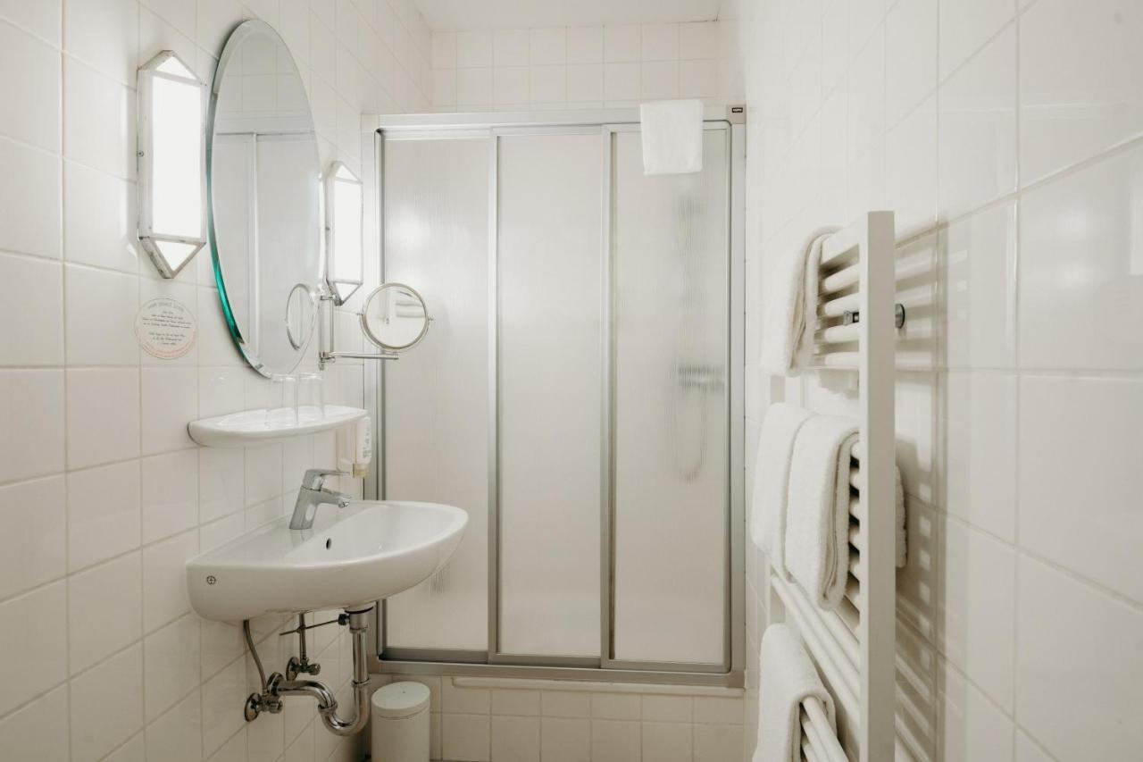 Hotel Crystal Saarbrücken Dış mekan fotoğraf