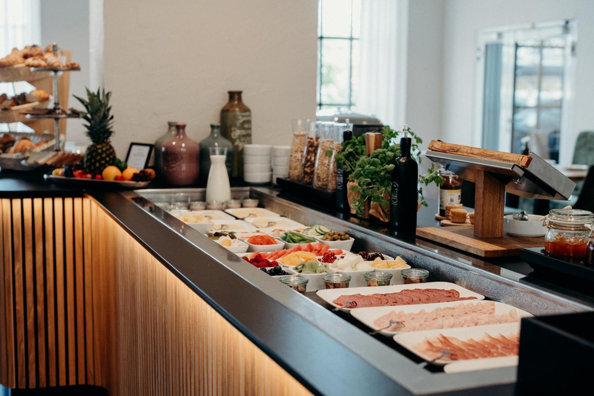 Hotel Crystal Saarbrücken Dış mekan fotoğraf